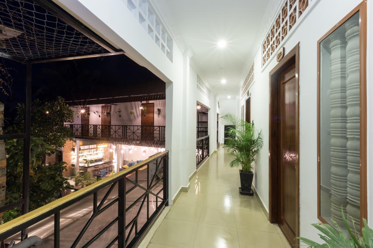 1953 Siem Reap Hostel エクステリア 写真