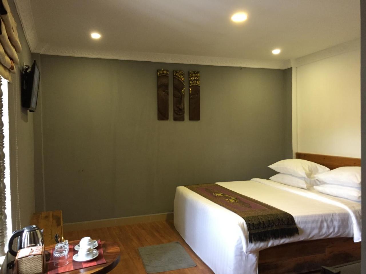 1953 Siem Reap Hostel エクステリア 写真