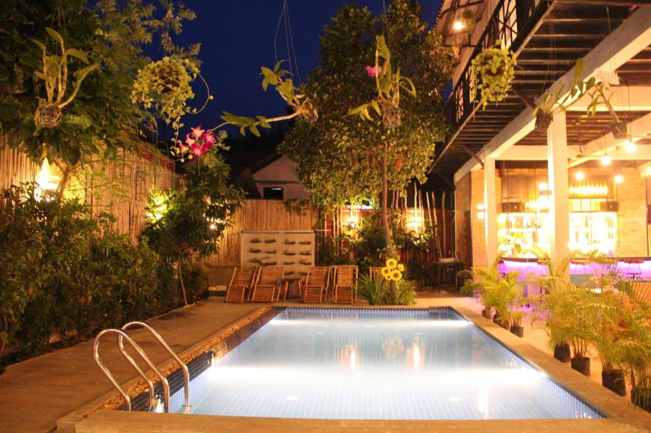1953 Siem Reap Hostel エクステリア 写真